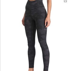 Dark camo print leggings